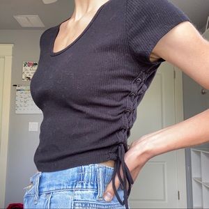 Black fitted T-shirt